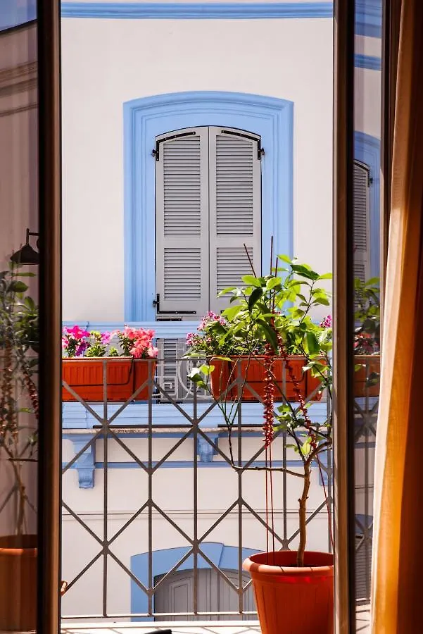 Bobo'S House Calasetta Italy